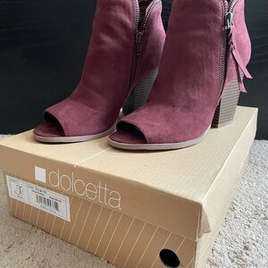 Dolcetta Women's Maroon Peep Toe Heeled Boots
